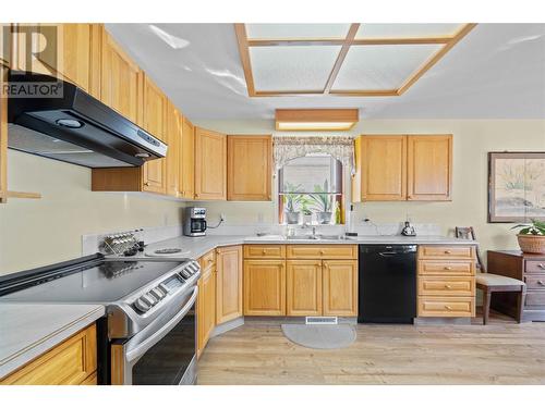 151 8 Avenue Sw Unit# 23, Salmon Arm, BC - Indoor Photo Showing Kitchen With Double Sink