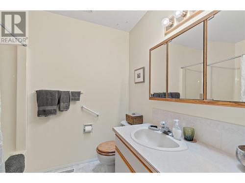 151 8 Avenue Sw Unit# 23, Salmon Arm, BC - Indoor Photo Showing Bathroom