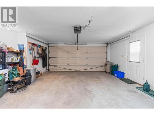 151 8 Avenue Sw Unit# 23, Salmon Arm, BC - Indoor Photo Showing Garage