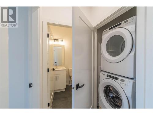 220 Shepherd Road Unit# 8, Chase, BC - Indoor Photo Showing Laundry Room