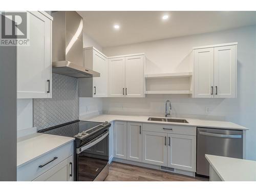 220 Shepherd Road Unit# 8, Chase, BC - Indoor Photo Showing Kitchen With Double Sink