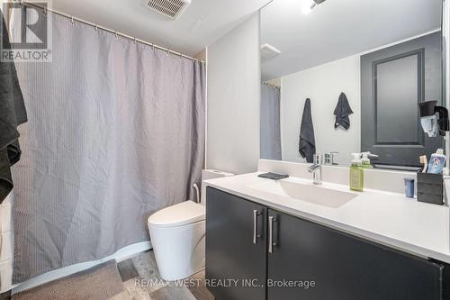 402 - 1235 Bayly Street, Pickering, ON - Indoor Photo Showing Bathroom