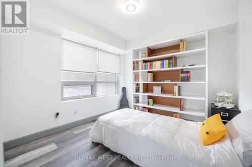 402 - 1235 Bayly Street, Pickering, ON - Indoor Photo Showing Bedroom