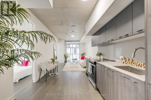 1102 - 45 Baseball Place, Toronto, ON - Indoor Photo Showing Kitchen With Upgraded Kitchen