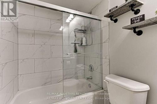 126 Vipond Road, Whitby, ON - Indoor Photo Showing Bathroom