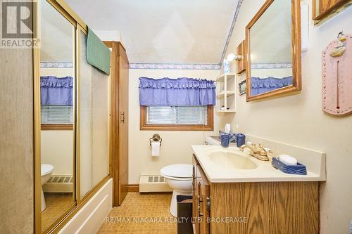 840 Ridge Road N, Fort Erie (335 - Ridgeway), ON - Indoor Photo Showing Bathroom