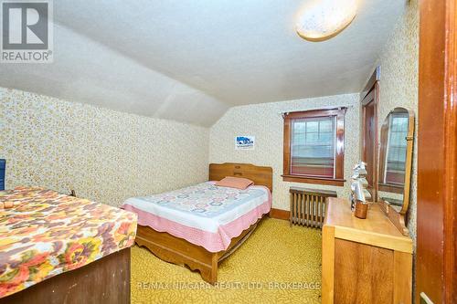 840 Ridge Road N, Fort Erie (335 - Ridgeway), ON - Indoor Photo Showing Bedroom