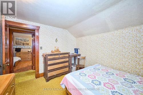 840 Ridge Road N, Fort Erie (335 - Ridgeway), ON - Indoor Photo Showing Bedroom