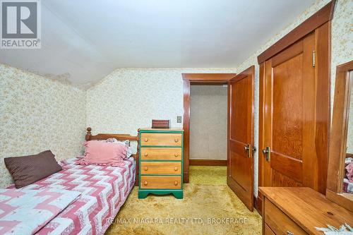 840 Ridge Road N, Fort Erie (335 - Ridgeway), ON - Indoor Photo Showing Bedroom