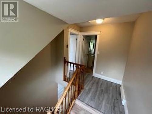 Stairs with hardwood / wood-style flooring - 745 4Th Avenue East Avenue, Owen Sound, ON 