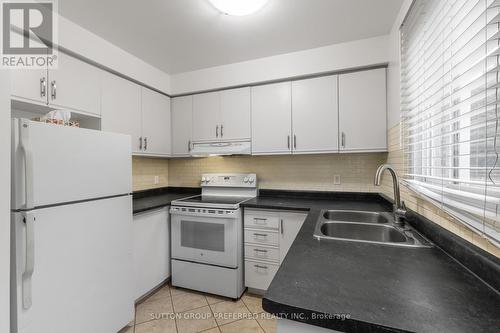 22 - 226 Highview Avenue W, London, ON - Indoor Photo Showing Kitchen With Double Sink