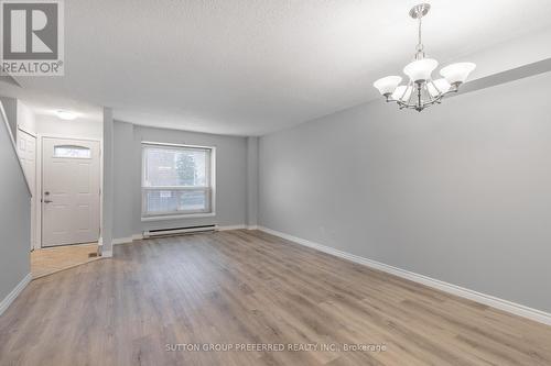 22 - 226 Highview Avenue W, London, ON - Indoor Photo Showing Other Room