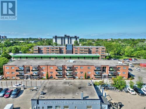 202 - 264 Oakdale Avenue, St. Catharines (456 - Oakdale), ON - Outdoor With View