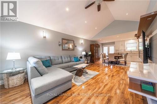 2876 3 Highway E, Port Colborne, ON - Indoor Photo Showing Living Room