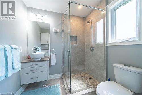 2876 3 Highway E, Port Colborne, ON - Indoor Photo Showing Bathroom