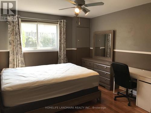 1281 Pallatine Drive, Oakville, ON - Indoor Photo Showing Bedroom