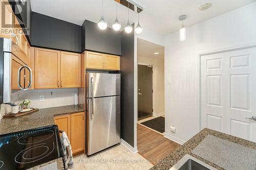 2604 - 388 Prince Of Wales Drive, Mississauga, ON - Indoor Photo Showing Kitchen With Stainless Steel Kitchen