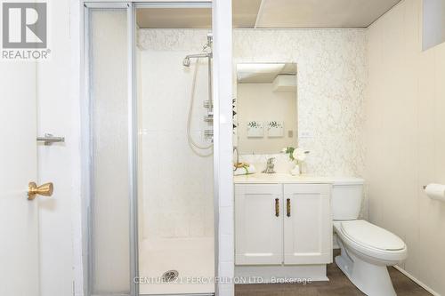 18 Corundum Crescent, Toronto, ON - Indoor Photo Showing Bathroom