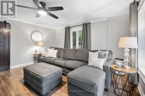 59 Laidlaw Street N, Brock, ON - Indoor Photo Showing Living Room