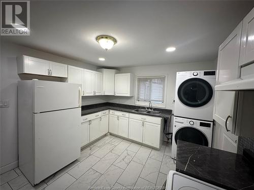 1092 Highland Avenue Unit# Upper, Windsor, ON - Indoor Photo Showing Laundry Room