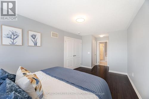 34 Davenfield Circle, Brampton, ON - Indoor Photo Showing Bedroom