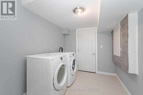 34 Davenfield Circle, Brampton, ON - Indoor Photo Showing Laundry Room