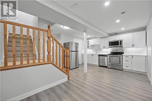 24 Watch Hill Lane, Cambridge, ON - Indoor Photo Showing Kitchen