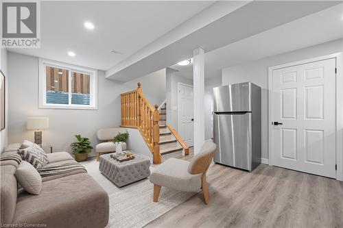 24 Watch Hill Lane, Cambridge, ON - Indoor Photo Showing Living Room