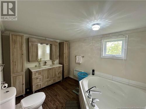 7 Duncan Street, Tide Head, NB - Indoor Photo Showing Bathroom