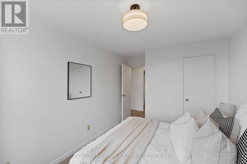 #403 - 60 Inverlochy Boulevard, Markham (Royal Orchard), ON - Indoor Photo Showing Bedroom