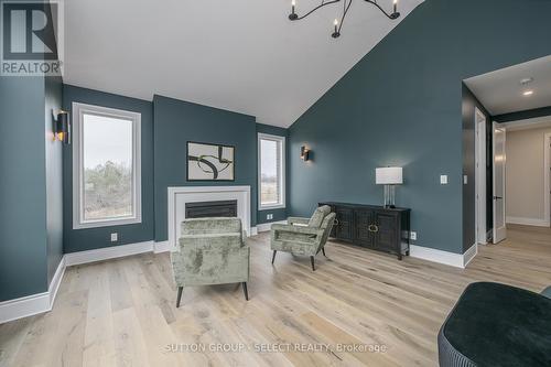 597 Creekview Chase, London, ON - Indoor Photo Showing Living Room With Fireplace