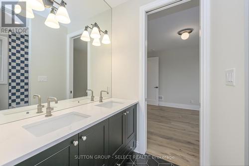 597 Creekview Chase, London, ON - Indoor Photo Showing Bathroom