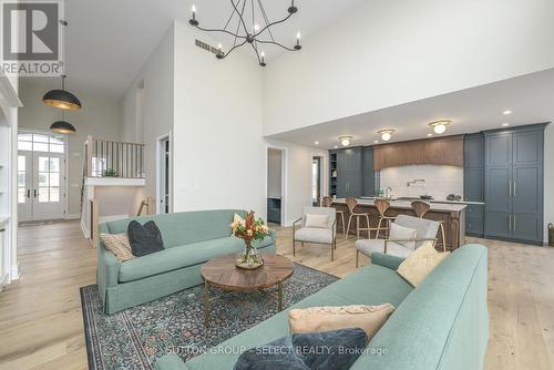 597 Creekview Chase, London, ON - Indoor Photo Showing Living Room