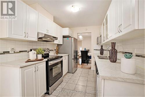 524 Paine Avenue, Ottawa, ON - Indoor Photo Showing Kitchen With Double Sink