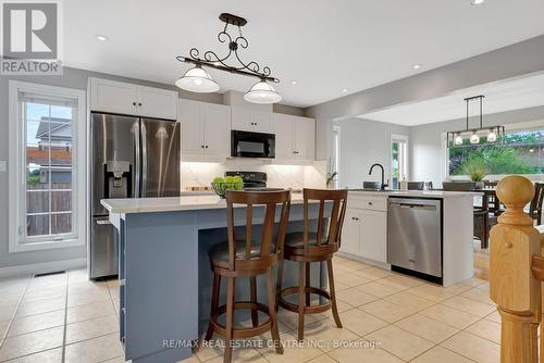 187 Milson Crescent, Guelph, ON - Indoor Photo Showing Kitchen With Upgraded Kitchen