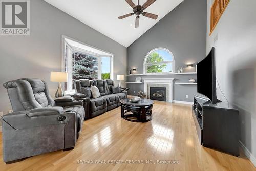 187 Milson Crescent, Guelph, ON - Indoor Photo Showing Living Room With Fireplace