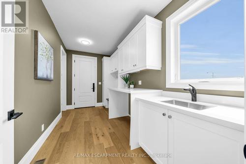 60 Pike Creek Drive, Haldimand, ON - Indoor Photo Showing Kitchen