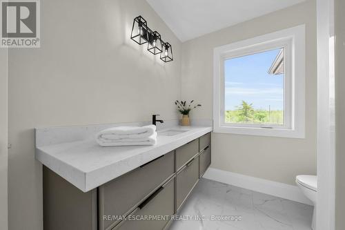 60 Pike Creek Drive, Haldimand, ON - Indoor Photo Showing Bathroom