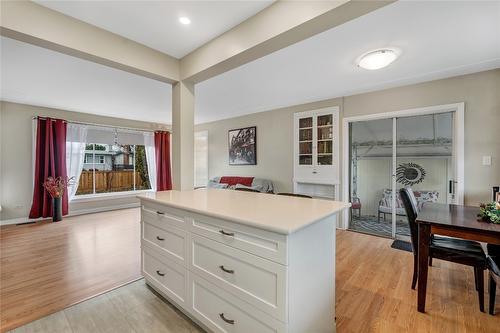 1160 Moosejaw Street, Penticton, BC - Indoor Photo Showing Dining Room