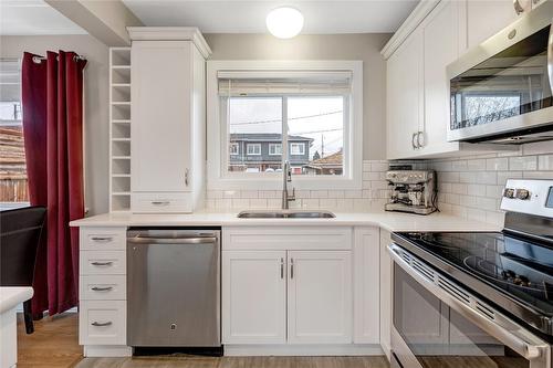 1160 Moosejaw Street, Penticton, BC - Indoor Photo Showing Kitchen With Double Sink