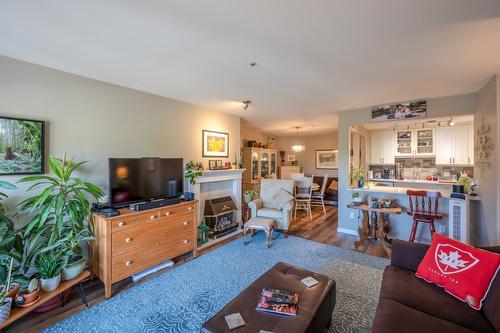 111-1445 Halifax Street, Penticton, BC - Indoor Photo Showing Living Room With Fireplace