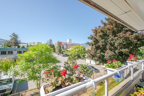 111-1445 Halifax Street, Penticton, BC - Outdoor