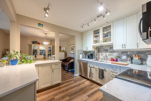 111-1445 Halifax Street, Penticton, BC - Indoor Photo Showing Kitchen