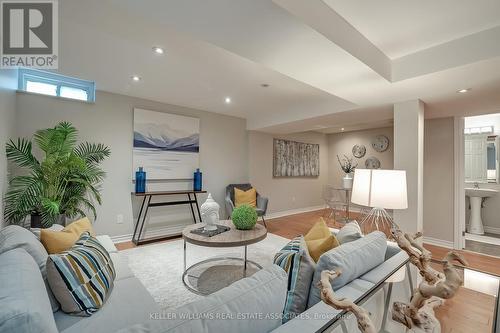 3306 Weatherford Road, Mississauga, ON - Indoor Photo Showing Living Room