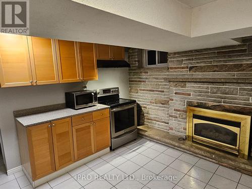 Lower - 2435 Callum Avenue, Mississauga, ON - Indoor Photo Showing Kitchen