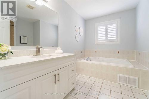 32 Gold Park Place, Brampton, ON - Indoor Photo Showing Bathroom