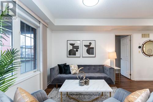 1 - 3032 Clayhill Road, Mississauga, ON - Indoor Photo Showing Living Room