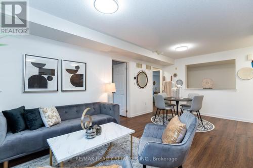 1 - 3032 Clayhill Road, Mississauga, ON - Indoor Photo Showing Living Room