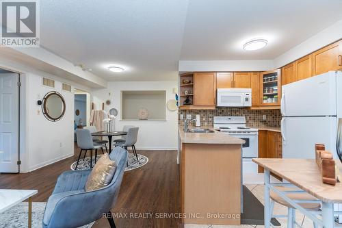 1 - 3032 Clayhill Road, Mississauga, ON - Indoor Photo Showing Kitchen