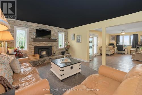 9202 Ninth Line, Halton Hills, ON - Indoor Photo Showing Living Room With Fireplace